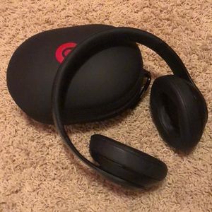 Studio Beats By Dr. Dre
